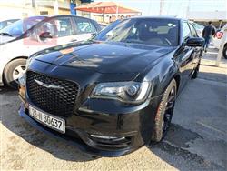 کرایسلەر 300